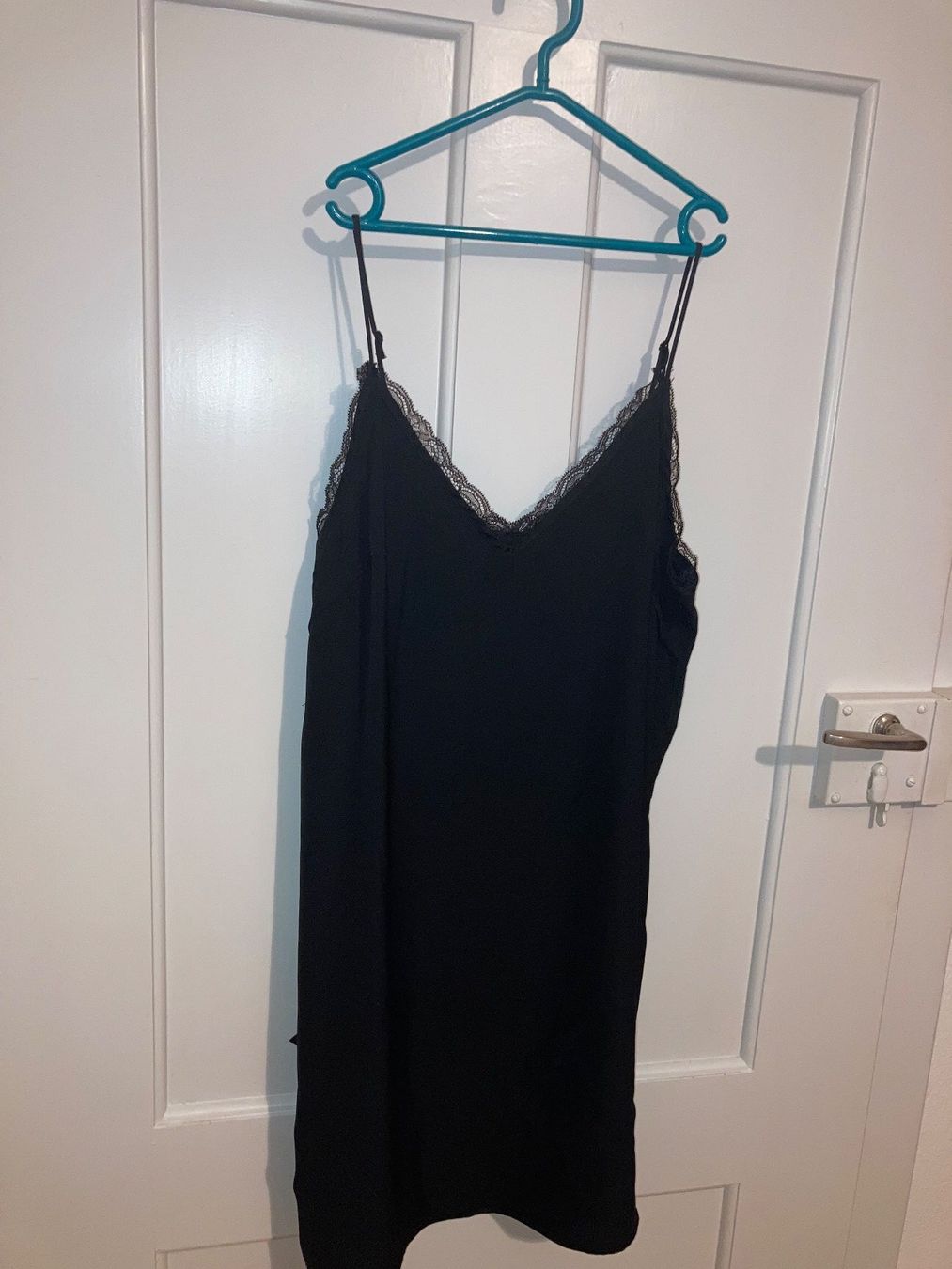 H&M Vestiti: Schwarzes Kleid mit Spitzenrand – Nuovo (secondo la descrizione) da Zürich venduto da LaraS30