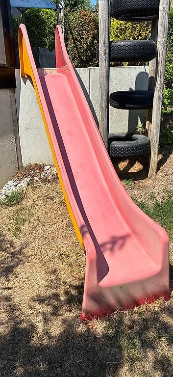 Toboggan: Rutschbahn Kinder – D'occasion à Oberwil BL par Biene0780