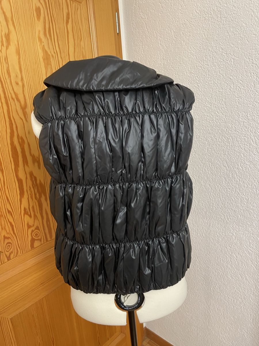 Marc Cain Gilet & Giacche senza maniche: Marc Cain Daunenweste Schwarz – Usato da Dittingen venduto da nje_9nlt 2
