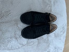 Christian Louboutin Sneakers Louis Junior Spikes aus Velours