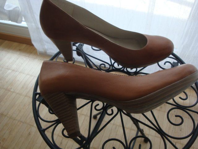 Damenschuhe: hellbrauner Pumps – Gebraucht aus Thun von Ereli47 3