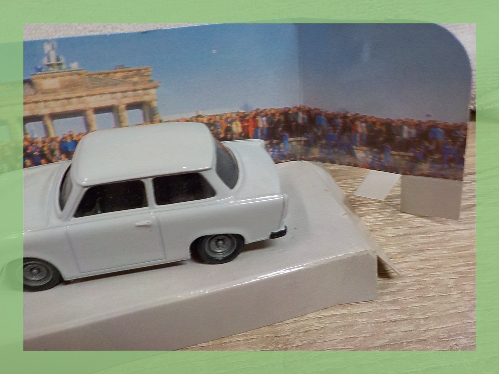 Modellini d'auto: Trabant 601 "Mauerfall" - Limitierte Edition, Top! – Nuovo e nell'imballaggio originale da Bülach venduto da Freieck 2