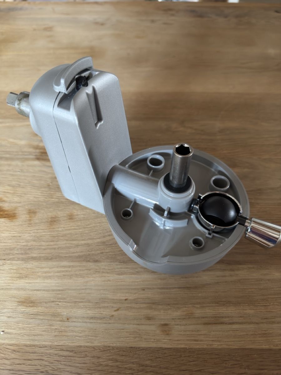 Kitchenaid Elettrodomestici da cucina: W10863292 KitchenAid Artisan Mixer + Attachments + Juicer – Nuovo (secondo la descrizione) da Maschwanden venduto da rus_2fmz 2