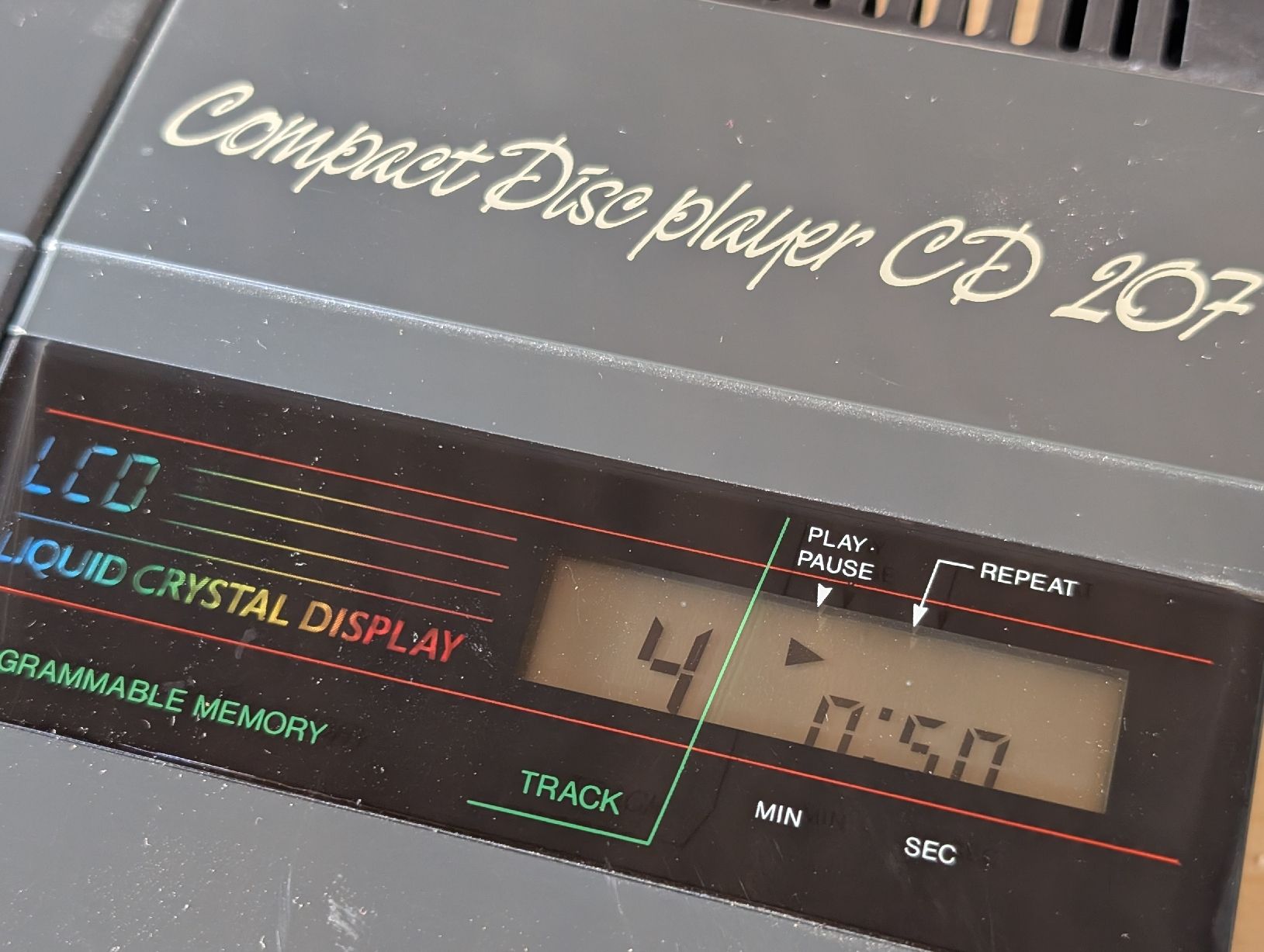 Philips Lettore multimediale & Streamer: Philips CD-Player CD 207 aus 1987: einwandfrei. – Usato da Breitenbach venduto da Dribbel