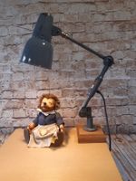 Restaurierte alte Werkstattlampe SIS