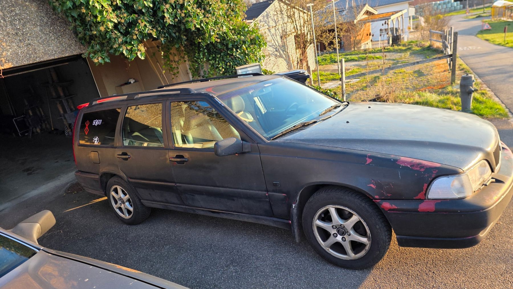 Volvo Automobili: Volvo V70 2.4T – Usato da Oberwil-Lieli venduto da inc_p5ff 1