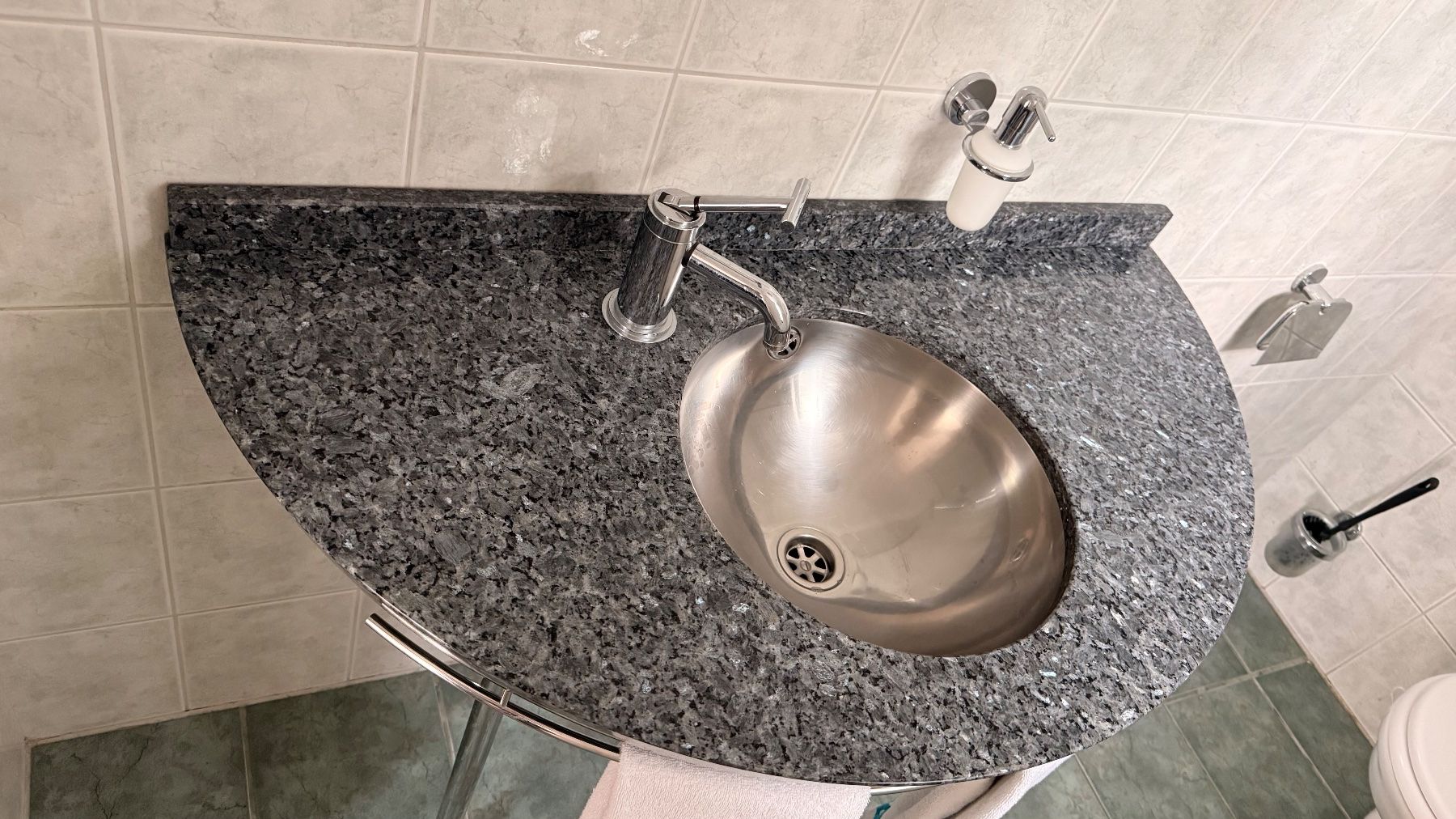 Lavabi & lavandini: Wunderschönes Waschbecken aus Marmor – Usato da Stettfurt venduto da laura.gub 1