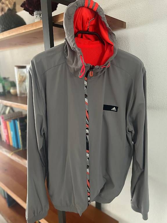 Giacche: Adidas Jacke – Usato da Dagmersellen venduto da tabula_rasa