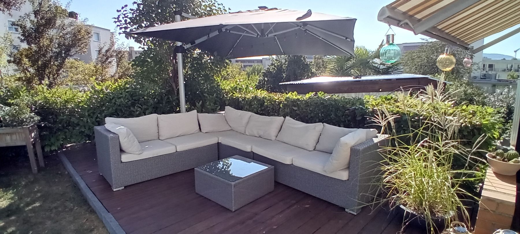Divani: Gartenloung Ecksofa mit Tisch grau gebraucht – Usato da Gossau ZH venduto da gecko-7