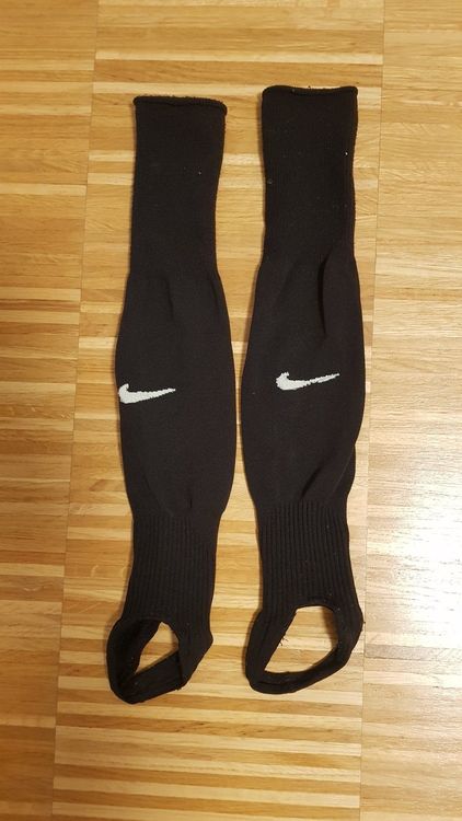 Fussball Stulpen Nike (Gebraucht) in Winterthur für CHF 4 – mit ...