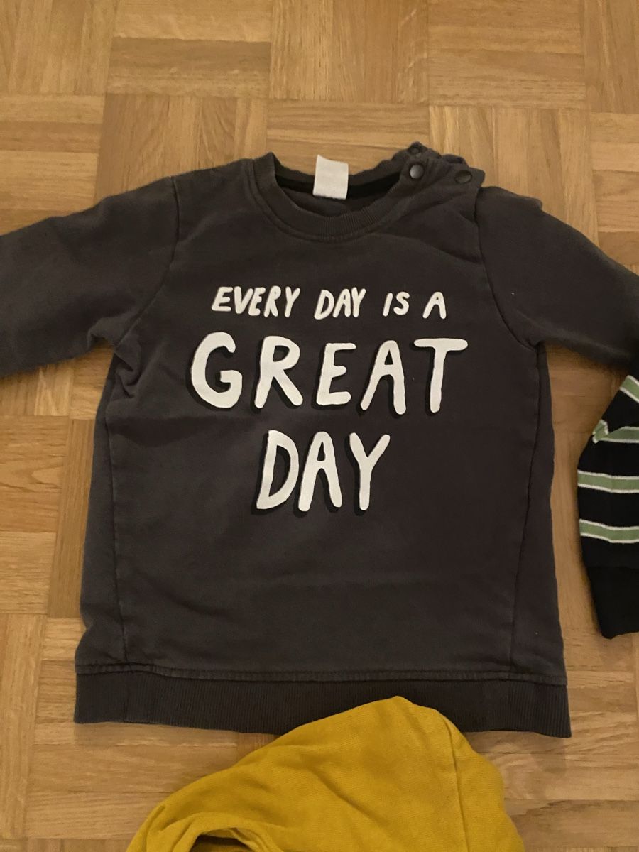 Hemden, T-Shirts & Polos: Kinder T-Shirt Langarm Grösse 86 – Gebraucht aus Zürich von zd_1965 1