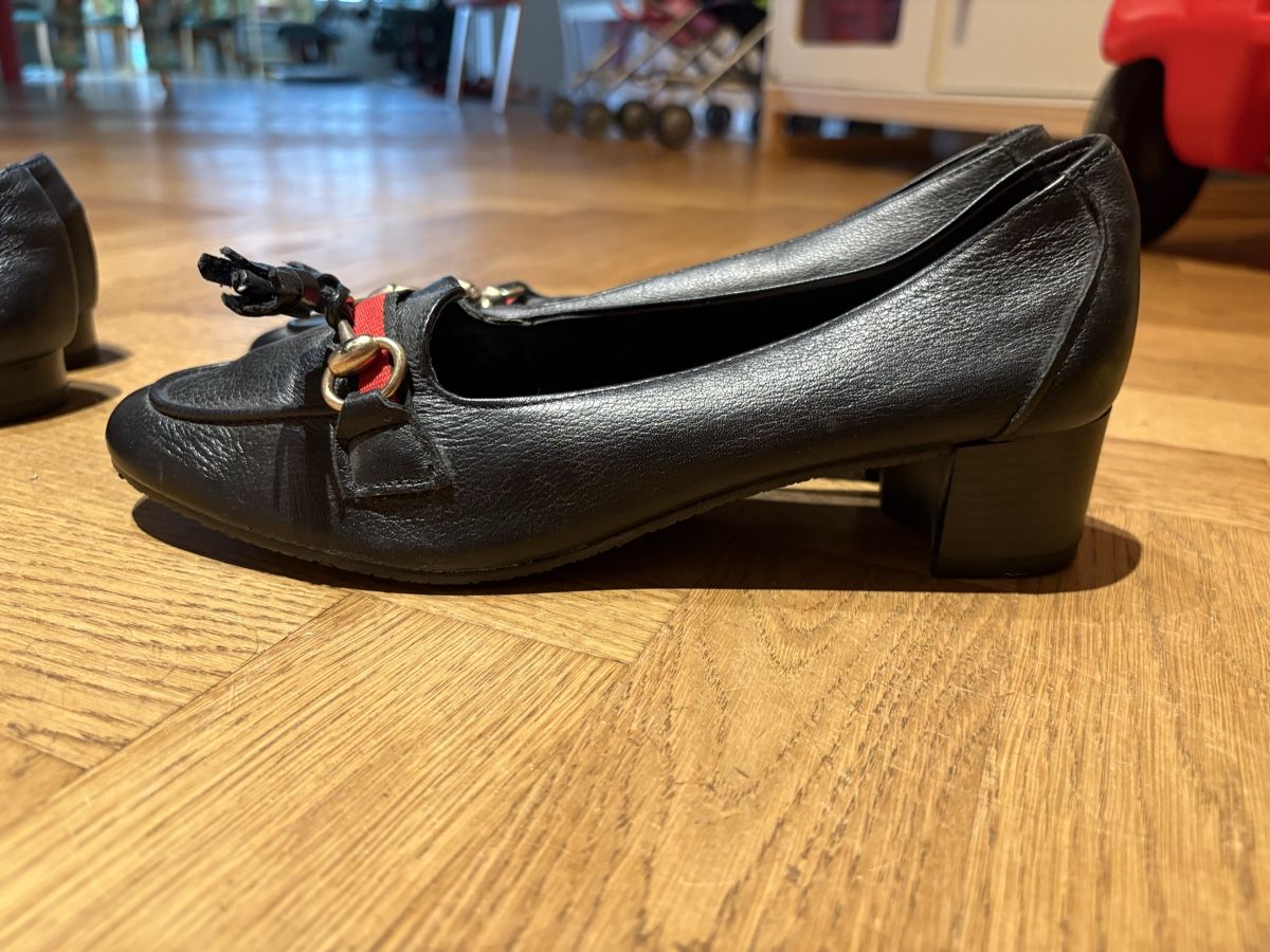 Scarpe da donna: Damen Schuhe Leder Schwarz Grösse 39 – Nuovo (secondo la descrizione) da Zürich venduto da EliSieg 1