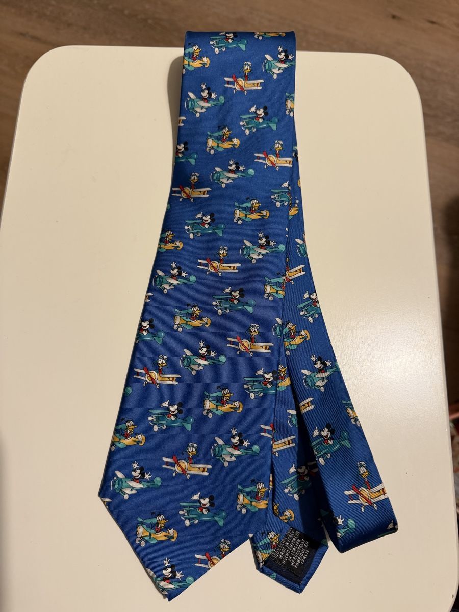 Disney Krawatten: Seidenkrawatte mit Disney Motiv – Neu (gemäss Beschreibung) aus Freienwil von Herr_Hens