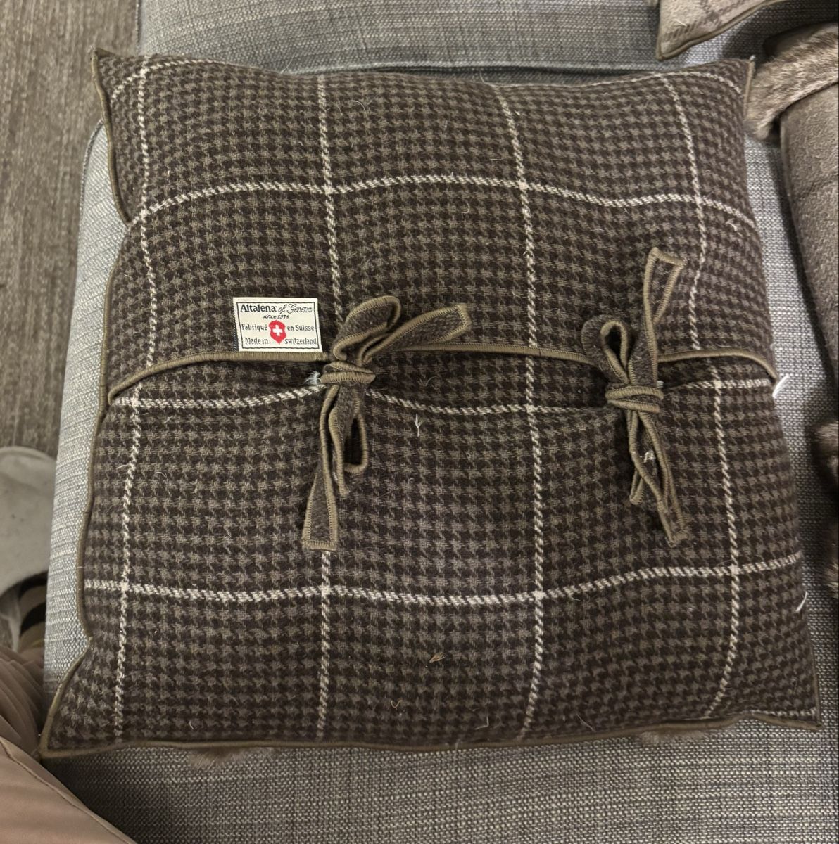 Cuscini: 4x Wool/Fur cushions, mountain challet/ deer design. – Nuovo (secondo la descrizione) da Küsnacht ZH venduto da xavier74 5