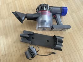 Dyson v8