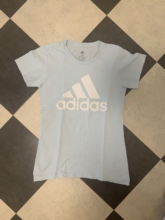 Adidas T-Shirt