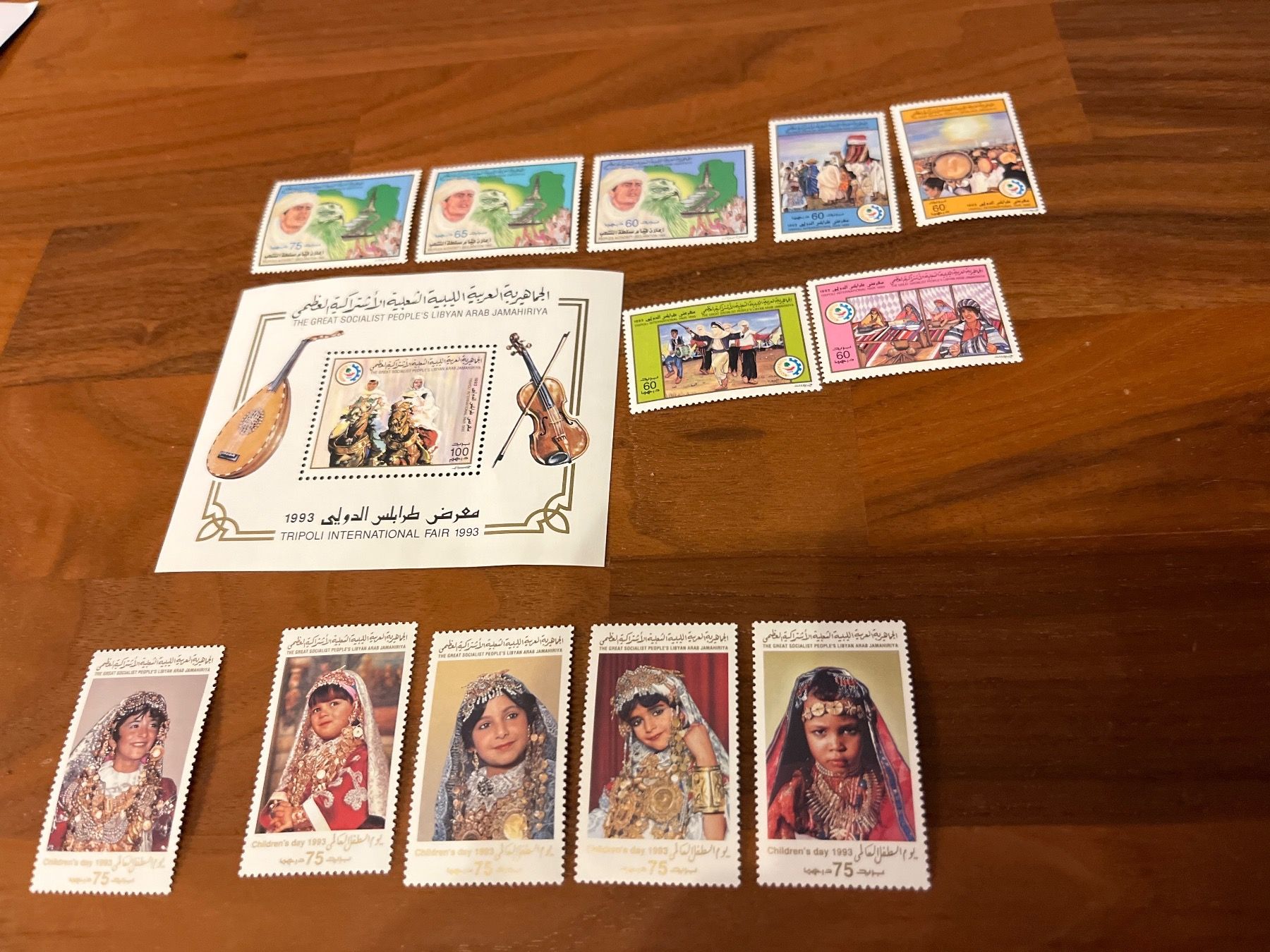 Tutti i francobolli: Sammlung Briefmarken Libyen – Nuovo e nell'imballaggio originale da Zürich venduto da engebrunau