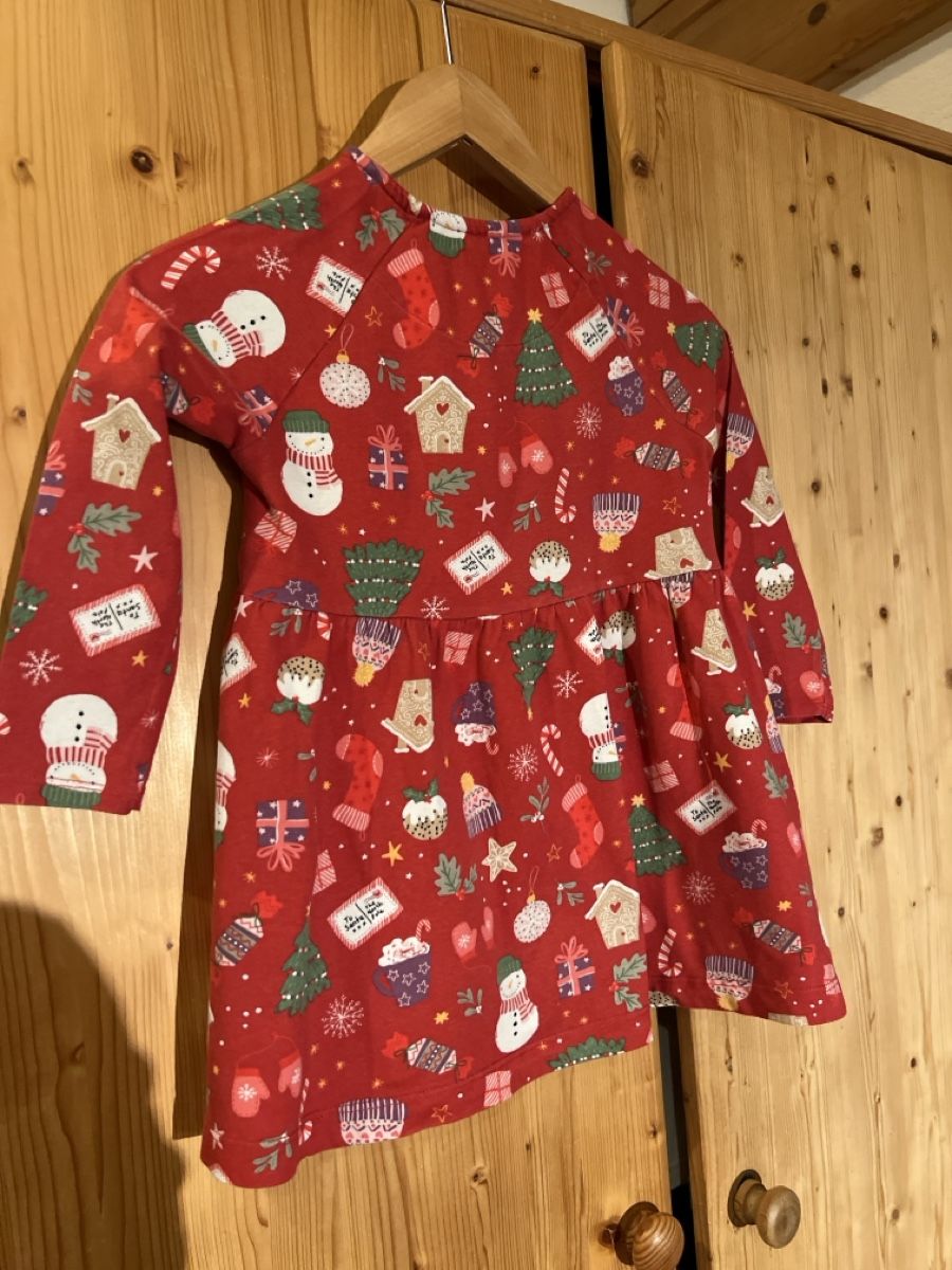 Next Kleider & Röcke: Next Weihnachtskleid rot Grösse 110 – Gebraucht aus Wallisellen von sarinavs 4