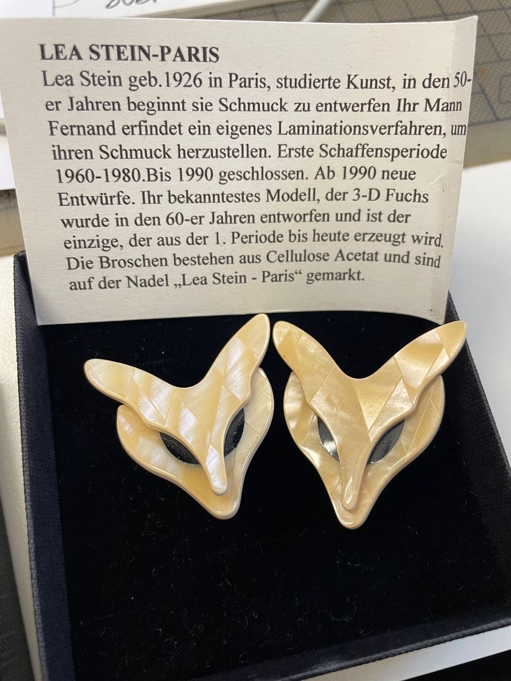 Orecchini pendenti & Orecchini a lobo: Lea Stein Paris Ohrclips – Nuovo (secondo la descrizione) da Zürich venduto da Pudelkerne