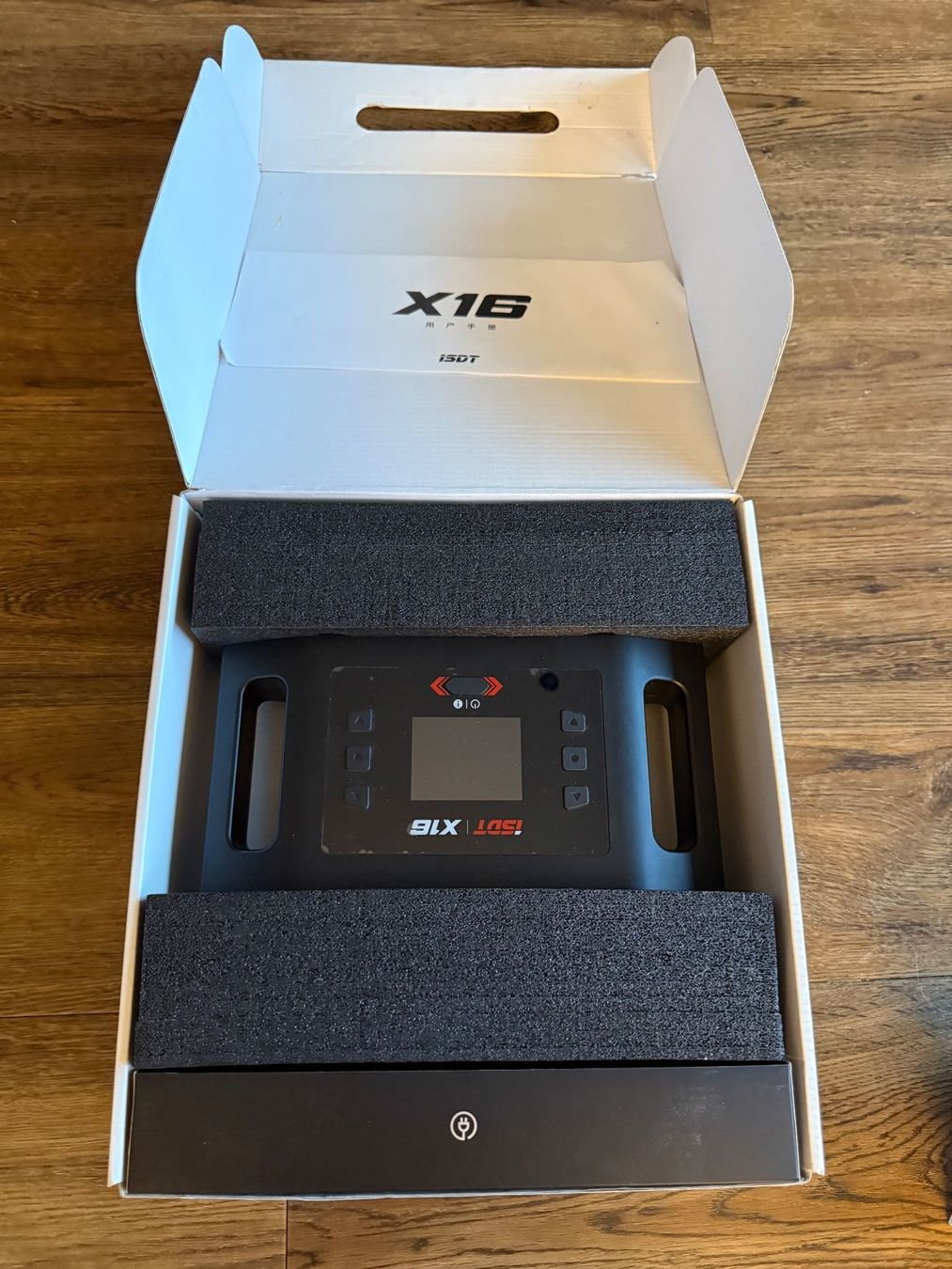 ISDT Batterie, Caricabatterie & Alimentatori: iSDT X16 charger – Usato da Diepoldsau venduto da Matheo31 1