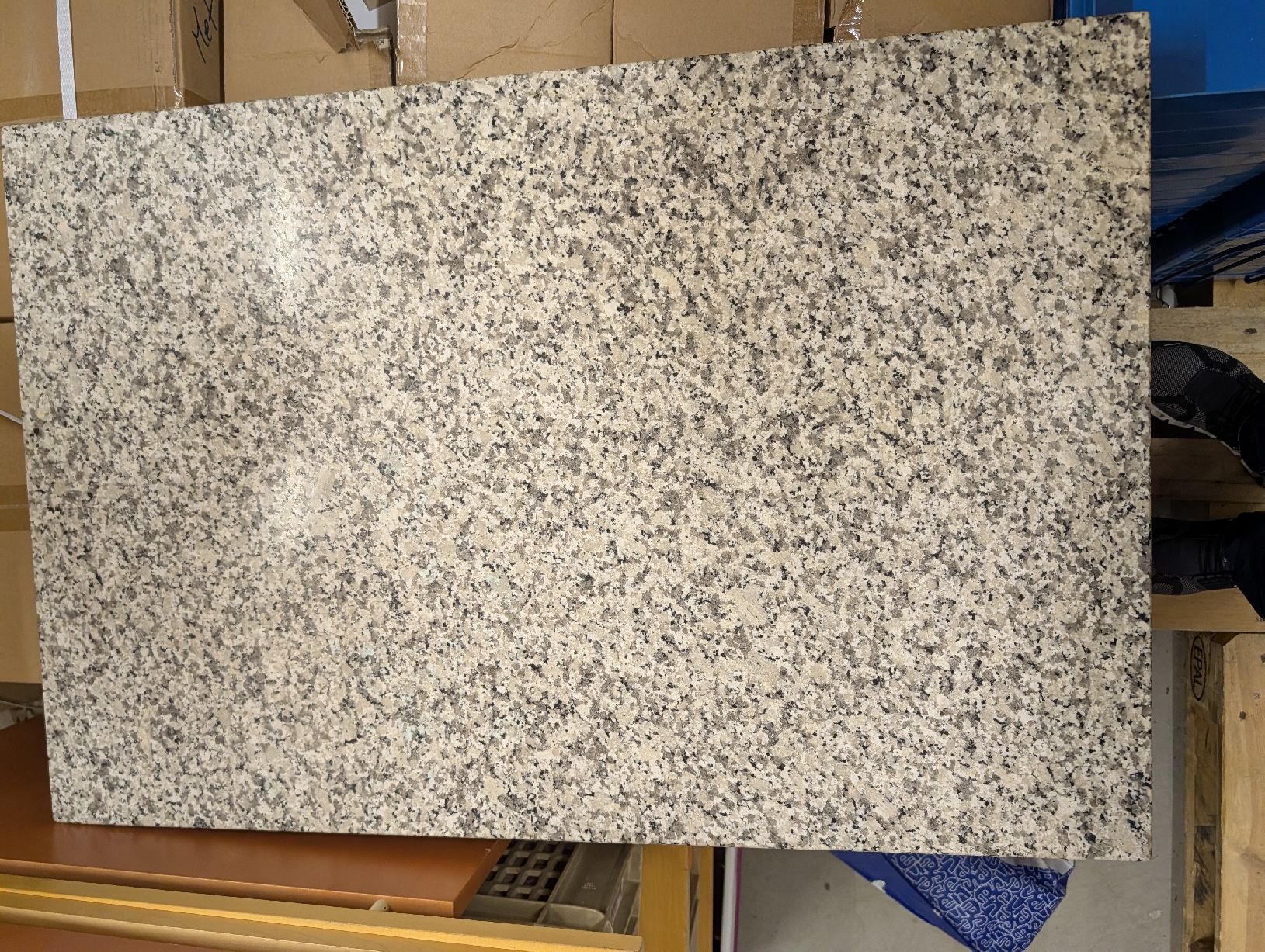 Tavoli: Tisch klein Granitplatte / Metallfuss – Usato da Pfäffikon ZH venduto da Gabriel64 1