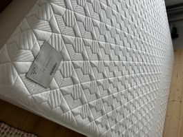 Matelas et surmatelas GELTEX de SUPERBA