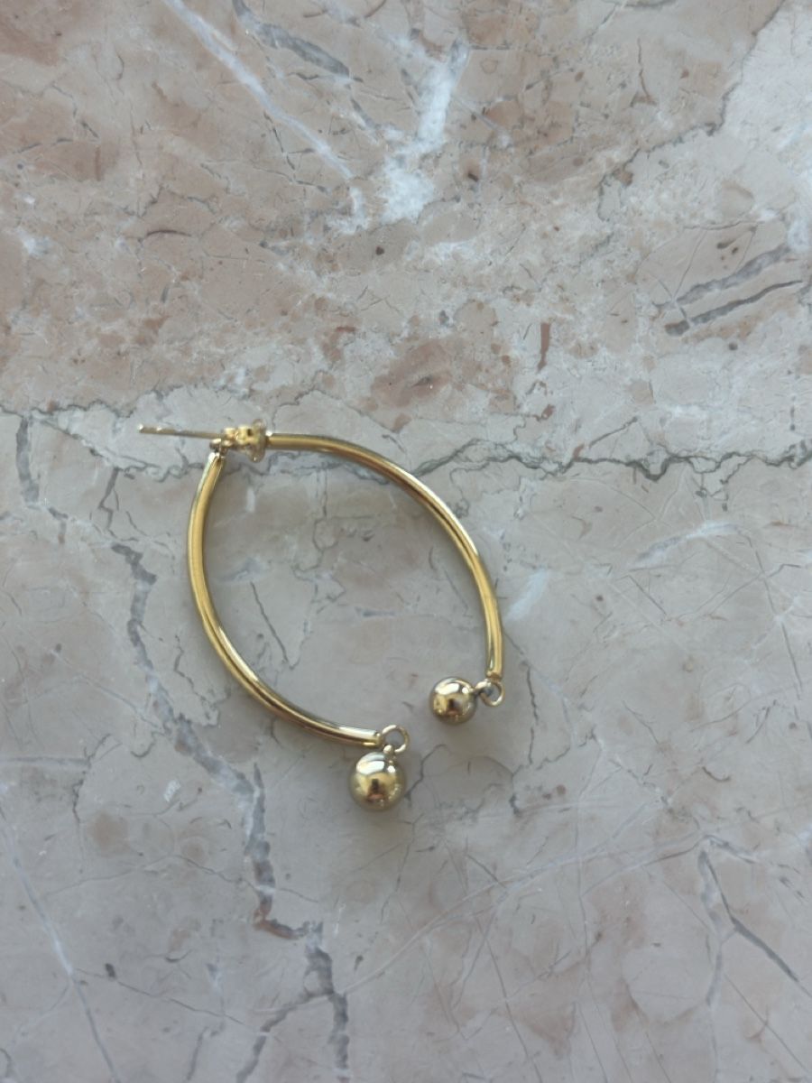 Ohrringe & -stecker: Ohrring Gold oval mit Kugeln einzeln neu – Gebraucht aus Schlieren von axe_nr8f