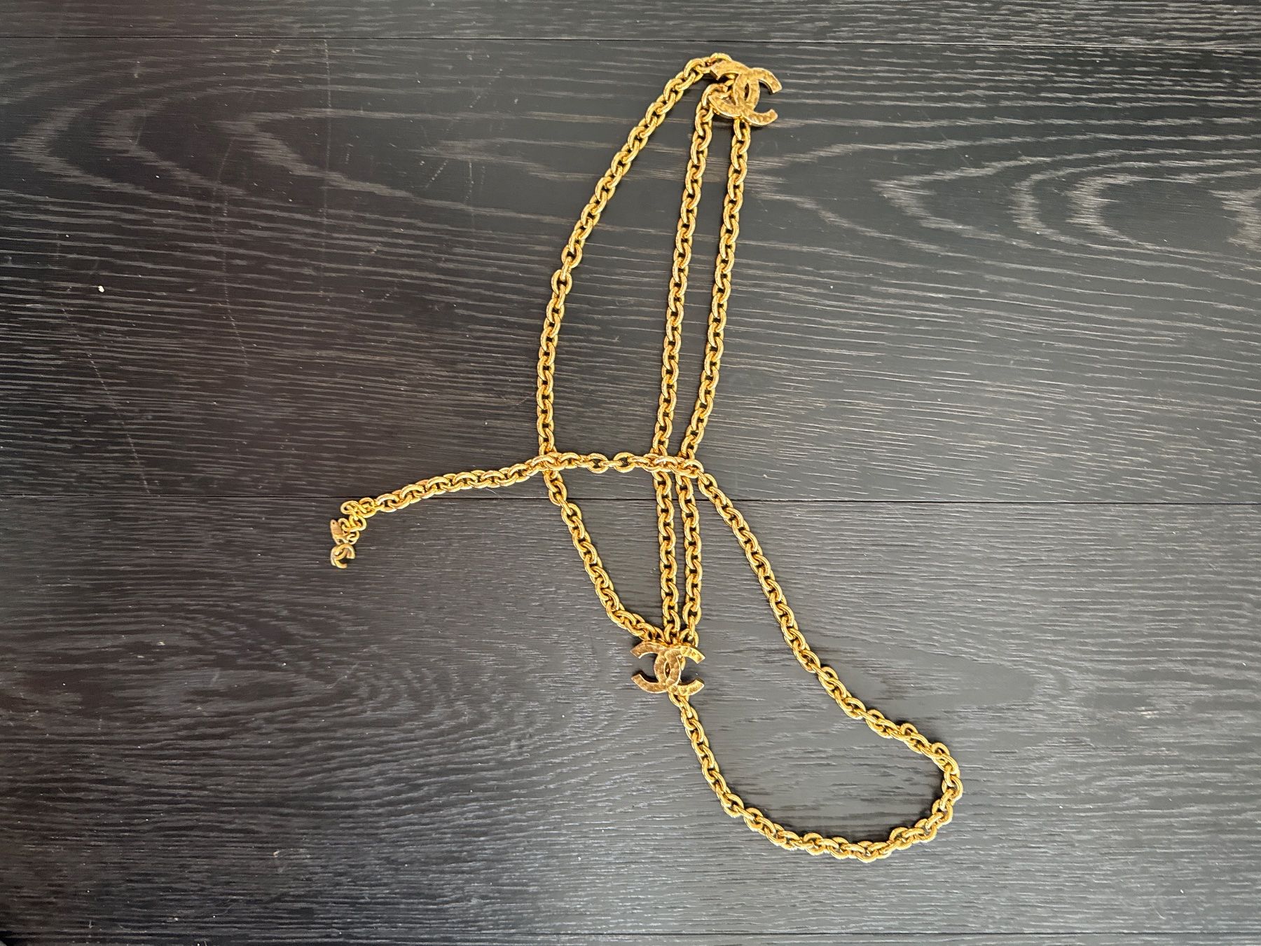 Chanel Cinture: Chanel Gold Plated Chain belt – Usato da Zollikon venduto da houseofsamar 2