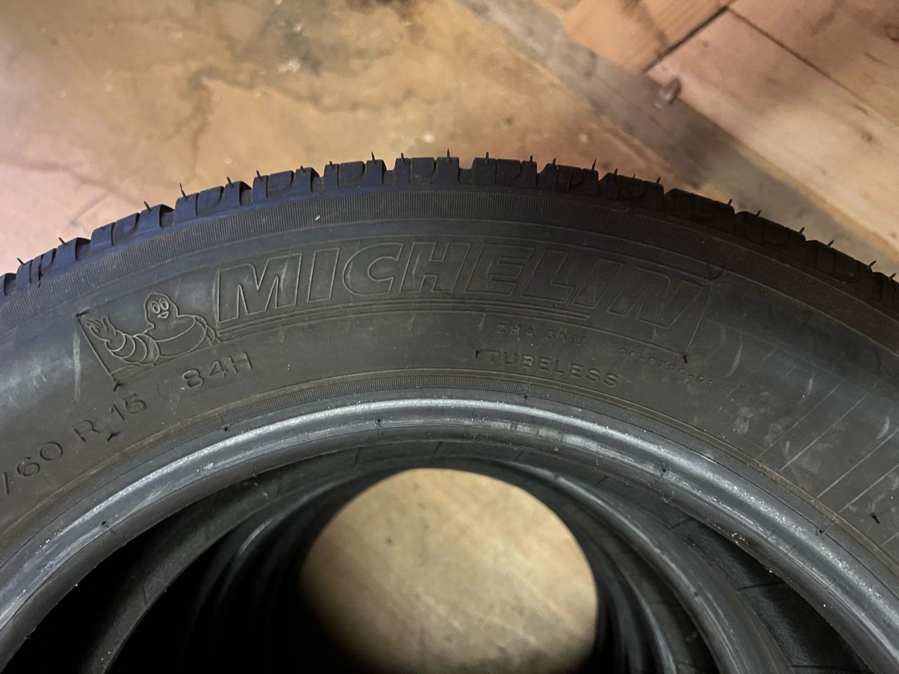 Michelin Pneus & Kompletträder: 4 pneus Michelin 185/60 R15 – Gebraucht aus Romont FR von Thoma_bdn 1