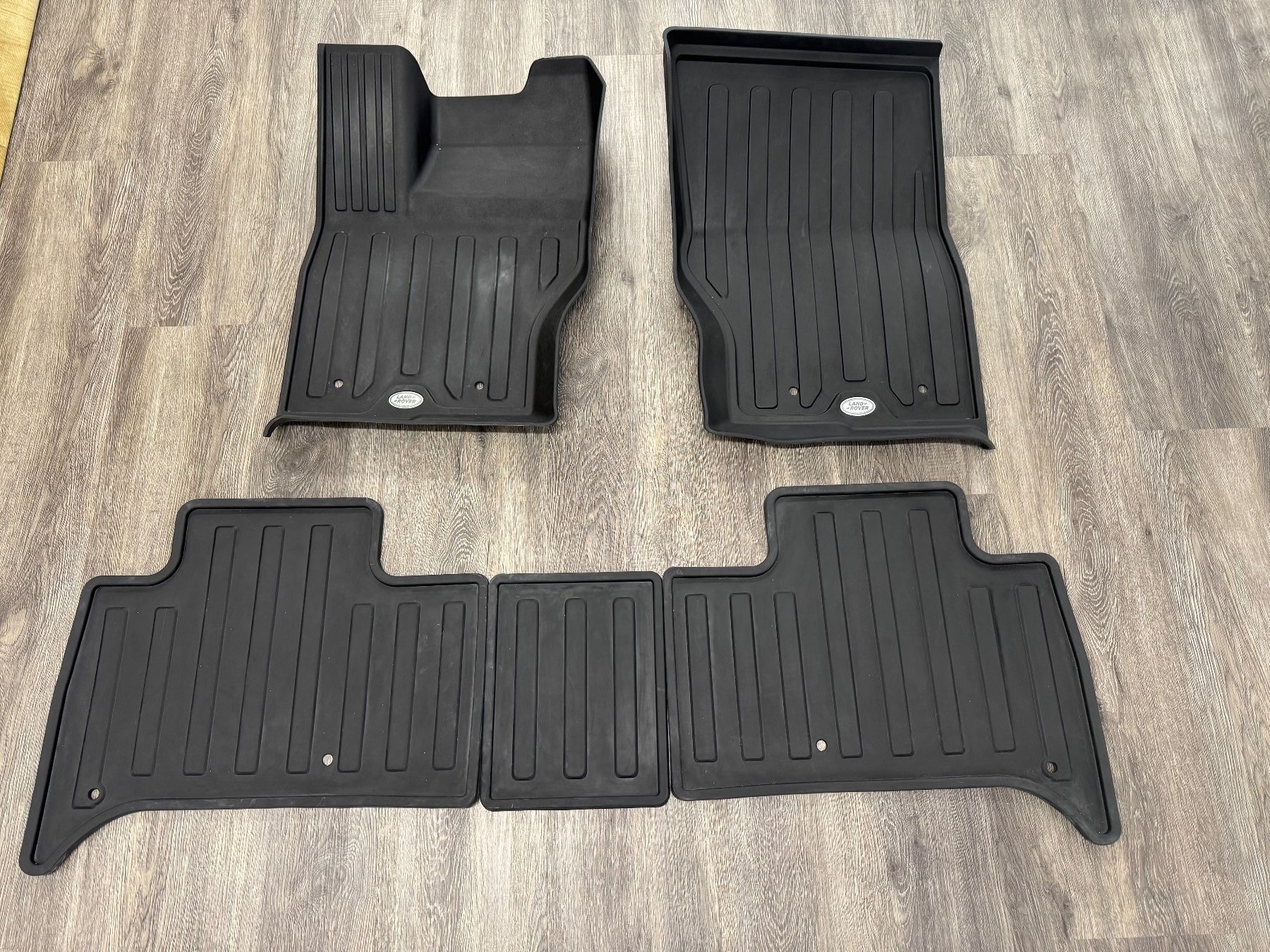 Land Rover Teppiche / Matten: Gummifußmatten-Set - Discovery 5 – Gebraucht aus Bülach von inf_sk5r