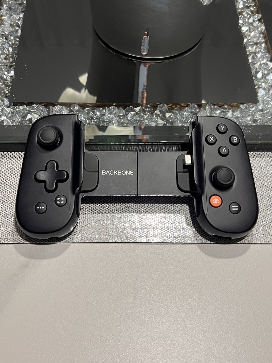 Controller: Backbone One (USB-C) Controller Zustand Neu – Neu (gemäss Beschreibung) aus Winterthur von ChicMarkt