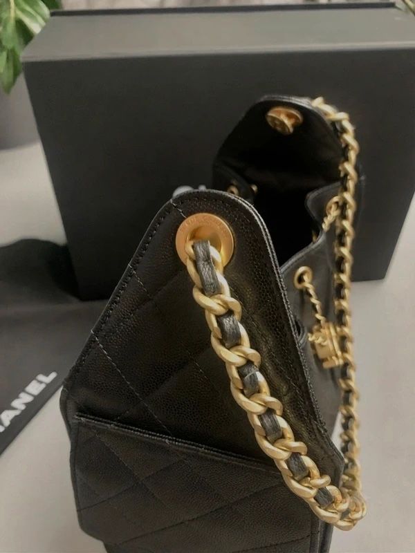 Chanel Sacs femmes: Chanel hobo 25 small wie neu – Neuf (Voir description) à Rüschlikon par megi 5