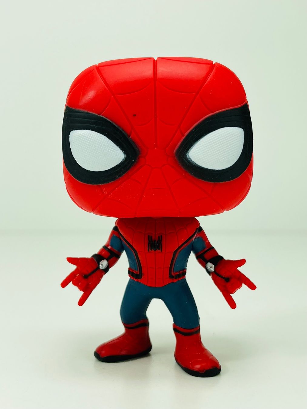 Funko Statuette: FUNKO Pop Spider-Man Homecoming #220 mit Originalbox – Usato da Zürich venduto da Arche_Brockenhaus 1