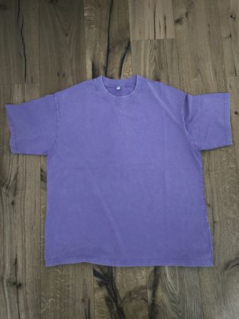 Oversized Lila T-Shirt Gr. L aus 100% Baumwolle - Neu!