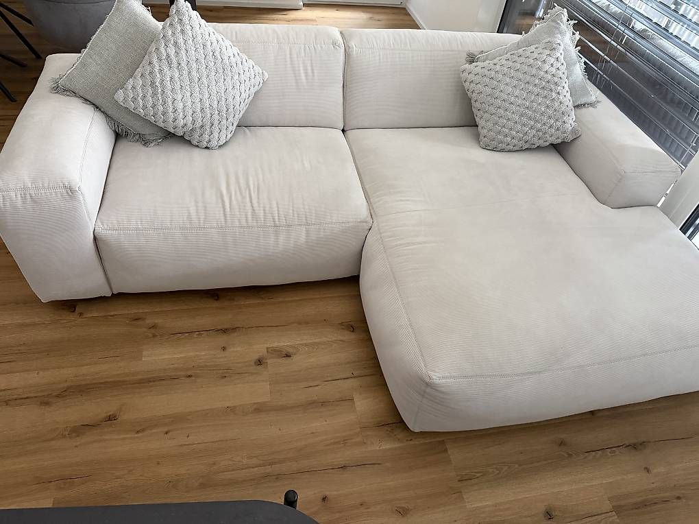 Sofas: Design Ecksofa mit Chaiselongue  Creme/Off-White  – D'occasion à Visp par leh_5dwb 1