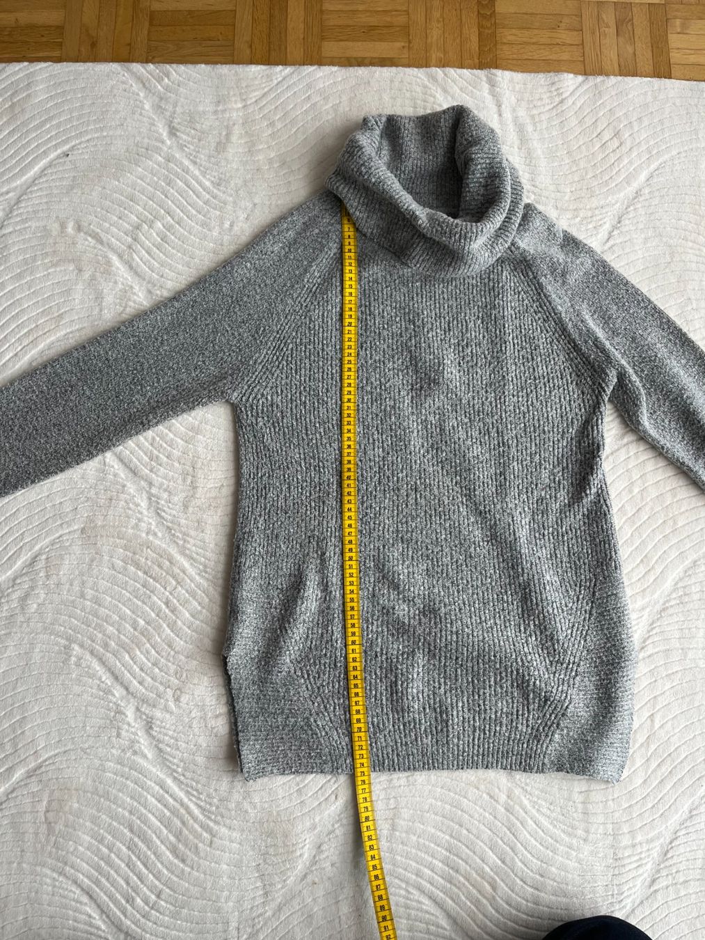 Mango Pullover & Sweatshirts: Grauer Rollkragenpullover von Mango – Gebraucht aus Horw von mira_6p85 4