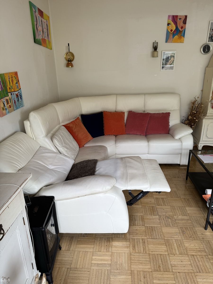 Sofas: Ecksofa Leder weiss mit Relaxfunktion gut erhalten – Gebraucht aus Biel/Bienne von Otilla