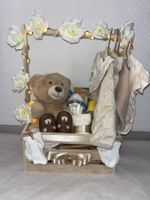 Neues Geschenkset für Babys mit Kleidung & Teddybär!
