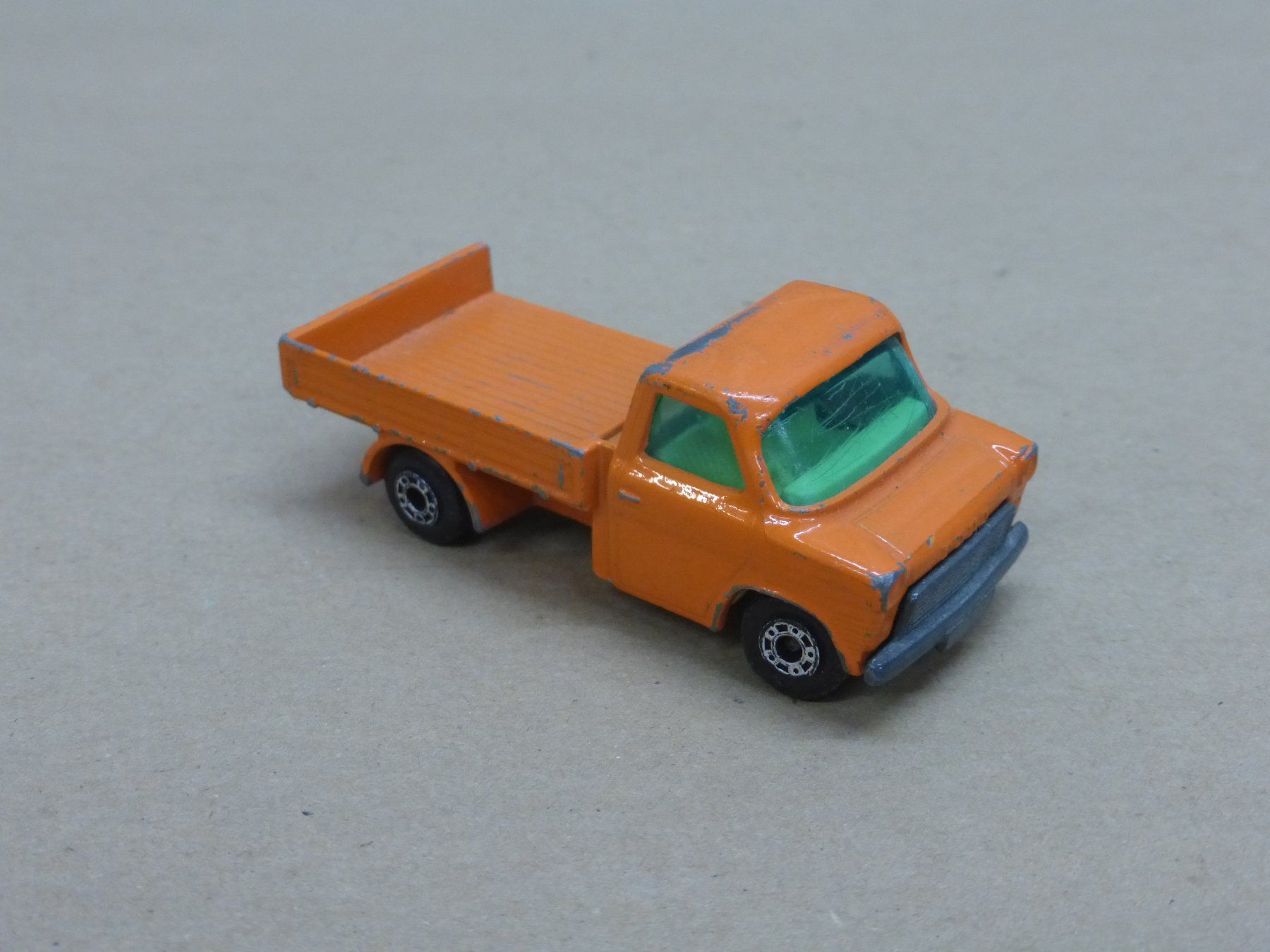 Matchbox Modellautos: Modellauto Matchbox Ford Transit orange – Gebraucht aus Gempen von Smokie72 1