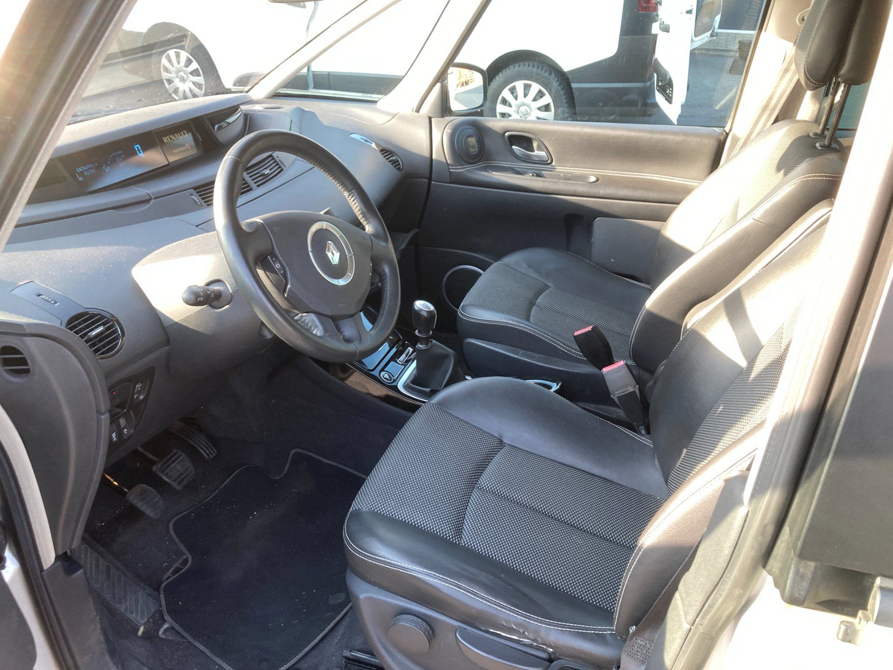 Renault Automobili: Renault Espace 2.0 170 für Export oder Bastler 7 Sitze – Usato da Cham venduto da WB2223 7