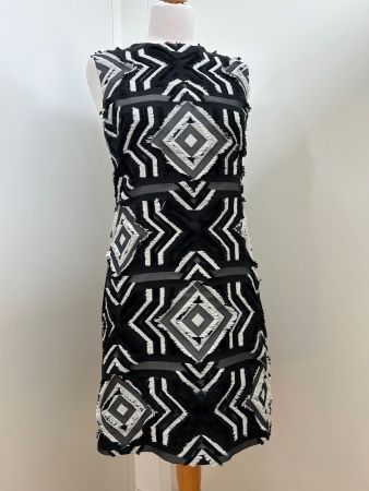 Exklusives Kleid von EDUN