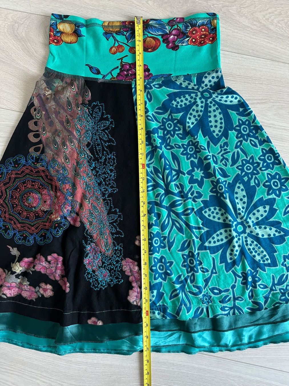 Desigual Gonne: Jupe Desigual – Nuovo (secondo la descrizione) da La Neuveville venduto da flodocha 9