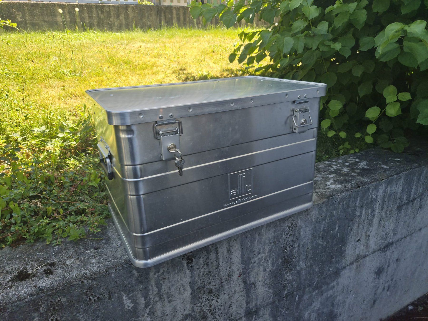 Transportkisten: Aluminiumkiste mit Schloss – Gebraucht aus Däniken SO von Schild1990