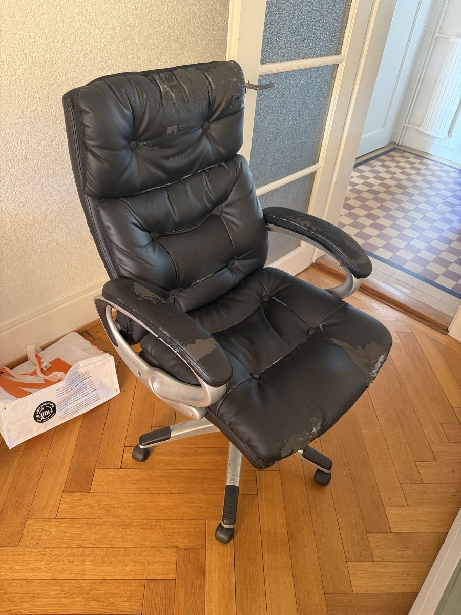 Chaises: Chaise de bureau – D'occasion à Lausanne par antho_vvrl
