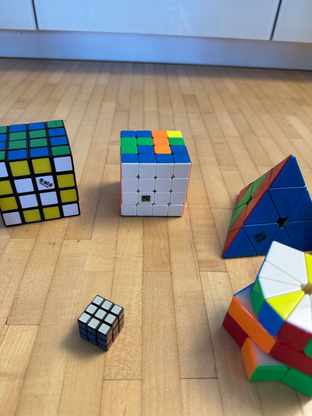 Spiele: Rubiks Cube - Set – Gebraucht aus Kestenholz von cvx_889vv 2
