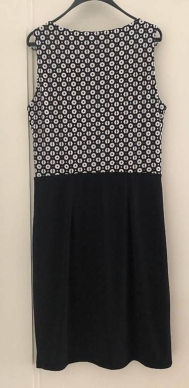 Vestiti: Sommerkleid ESPRIT – Usato da Basel venduto da StephiKn 1