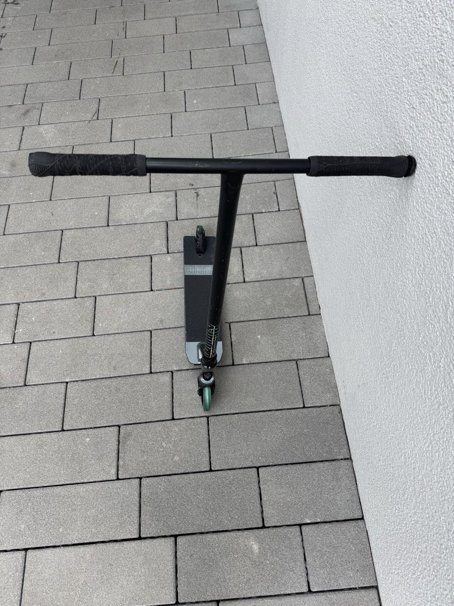 Kickboard: Blunt Street Scooter – Usato da Meggen venduto da m.luzern 1
