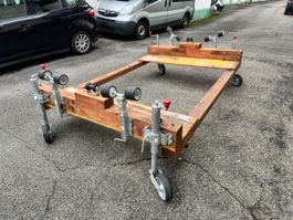 Bootstrahlgestell Holz mit Rollen und Kurbel gebraucht