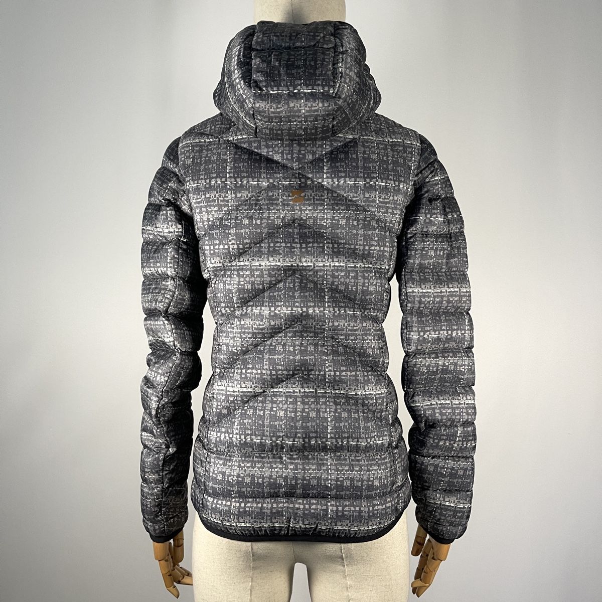 Mountain Force Giacche: MOUNTAIN FORCE Down Jacket – Nuovo (secondo la descrizione) da Emmen venduto da Avviivva_Com2023 5