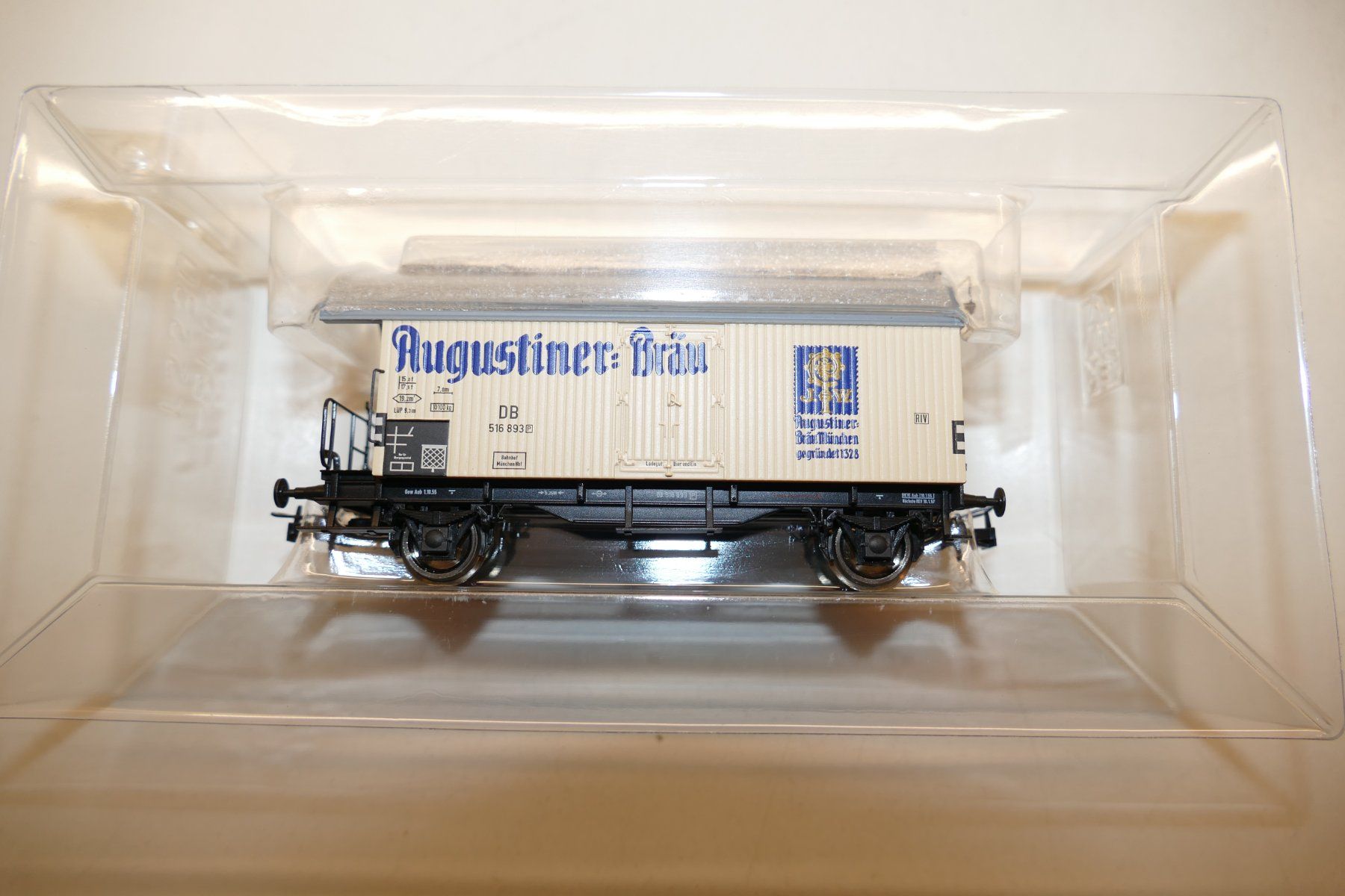Liliput Modelleisenbahnen: Liliput H0: DB Bierwagen Augustiner Bräu – Neu und originalverpackt aus Niederhasli von  1